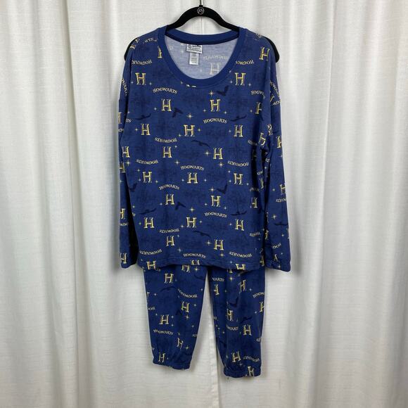 The Wizarding World Of Harry Potter Blue Hogwarts Two Piece PJ Jogger Set Sz.M - Picture 3 of 14